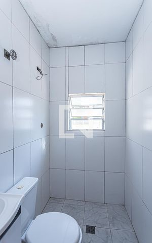 Casa para alugar com 75m², 2 quartos e 1 vaga Casa para alugar com 75m², 2 quartos e 1 vagaBanheiro suite