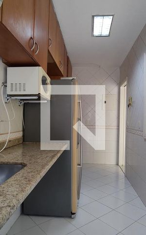 Casa de condomínio à venda com 250m², 4 quartos e 2 vagas Casa de condomínio à venda com 250m², 4 quartos e 2 vagasCozinha - Armários