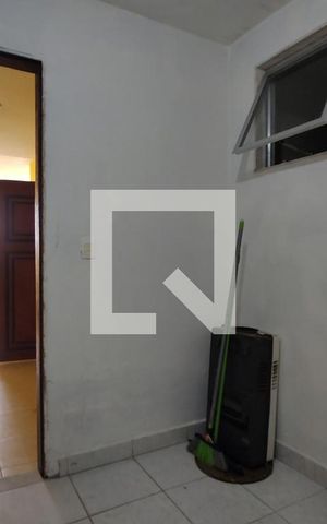 Casa de condomínio à venda com 250m², 4 quartos e 2 vagas Casa de condomínio à venda com 250m², 4 quartos e 2 vagasLavanderia