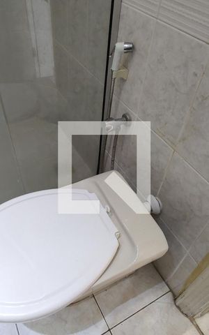 Casa de condomínio à venda com 250m², 4 quartos e 2 vagas Casa de condomínio à venda com 250m², 4 quartos e 2 vagasBanheiro Social