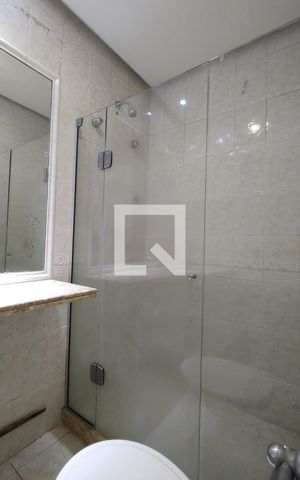 Casa de condomínio à venda com 250m², 4 quartos e 2 vagasBanheiro Social