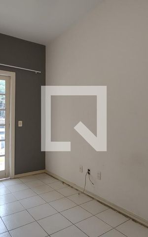 Casa de condomínio à venda com 250m², 4 quartos e 2 vagas Casa de condomínio à venda com 250m², 4 quartos e 2 vagasQuarto 1 - Armários