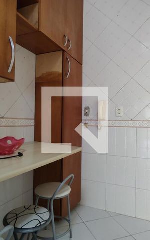 Casa de condomínio à venda com 250m², 4 quartos e 2 vagas Casa de condomínio à venda com 250m², 4 quartos e 2 vagasCozinha - Armários