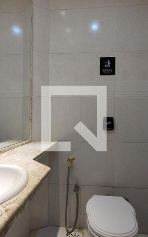Casa de condomínio à venda com 250m², 4 quartos e 2 vagas Casa de condomínio à venda com 250m², 4 quartos e 2 vagasLavabo