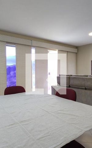 Casa de condomínio à venda com 250m², 4 quartos e 2 vagas Casa de condomínio à venda com 250m², 4 quartos e 2 vagasSala