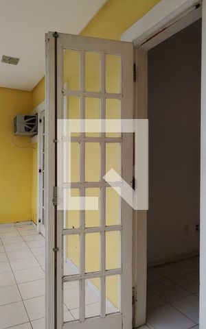 Casa de condomínio à venda com 250m², 4 quartos e 2 vagas Casa de condomínio à venda com 250m², 4 quartos e 2 vagasVaranda
