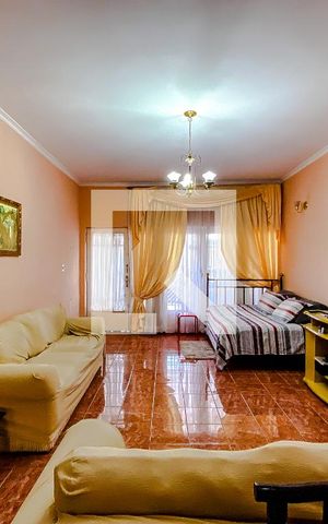 Casa à venda com 130m², 3 quartos e 2 vagasSala