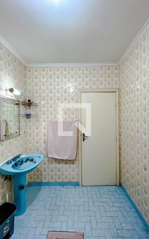 Casa à venda com 130m², 3 quartos e 2 vagasBanheiro