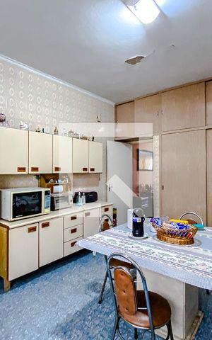 Casa à venda com 130m², 3 quartos e 2 vagasCozinha