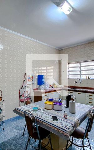 Casa à venda com 130m², 3 quartos e 2 vagasCozinha