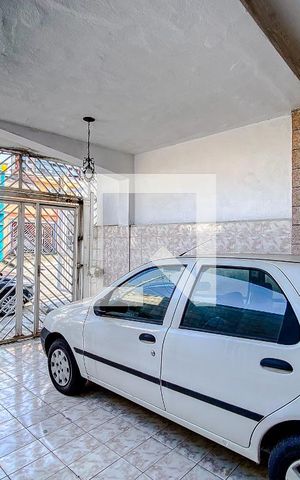 Casa à venda com 130m², 3 quartos e 2 vagasGaragem