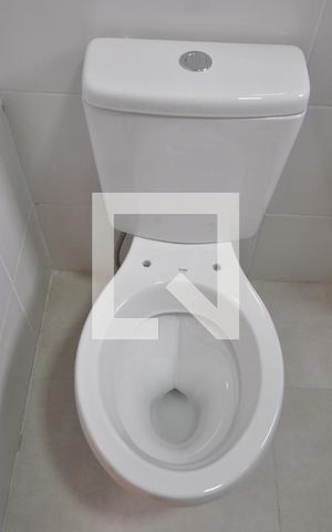 Apartamento para alugar com 42m², 2 quartos e sem vagaBanheiro