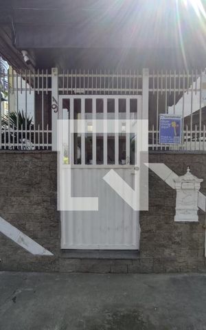 Apartamento para alugar com 45m², 2 quartos e 1 vaga Apartamento para alugar com 45m², 2 quartos e 1 vagaFachada