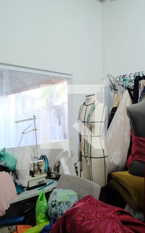 Casa à venda com 260m², 3 quartos e 3 vagasQuarto de Serviço