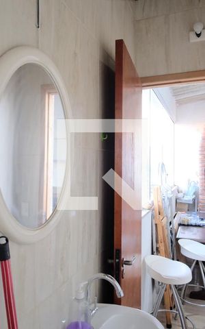 Casa à venda com 260m², 3 quartos e 3 vagasBanheiro de serviço