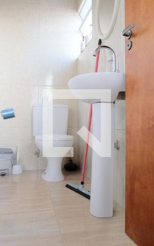 Casa à venda com 260m², 3 quartos e 3 vagasBanheiro de serviço