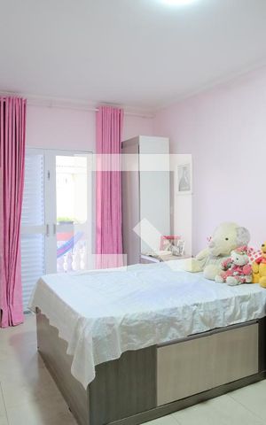 Casa à venda com 260m², 3 quartos e 3 vagasSuíte