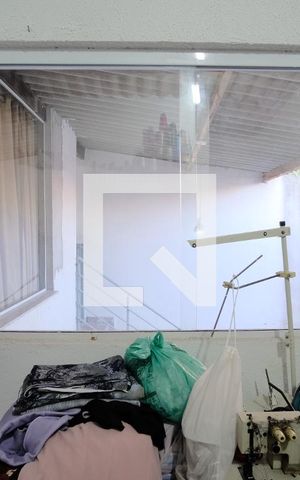 Casa à venda com 260m², 3 quartos e 3 vagasQuarto de Serviço