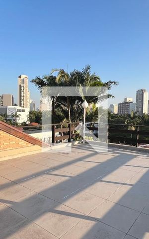 Casa para alugar com 929m², 4 quartos e 4 vagas Casa para alugar com 929m², 4 quartos e 4 vagasTerraço