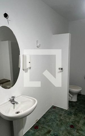 Casa para alugar com 929m², 4 quartos e 4 vagas Casa para alugar com 929m², 4 quartos e 4 vagasVestiário 1
