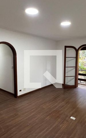 Casa para alugar com 929m², 4 quartos e 4 vagas Casa para alugar com 929m², 4 quartos e 4 vagasSuite 1