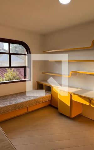 Casa para alugar com 929m², 4 quartos e 4 vagas Casa para alugar com 929m², 4 quartos e 4 vagasQuarto 1