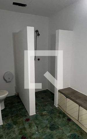 Casa para alugar com 929m², 4 quartos e 4 vagas Casa para alugar com 929m², 4 quartos e 4 vagasVestiário 1