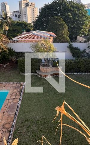 Casa para alugar com 929m², 4 quartos e 4 vagas Casa para alugar com 929m², 4 quartos e 4 vagasVaranda
