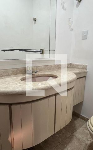 Casa para alugar com 929m², 4 quartos e 4 vagas Casa para alugar com 929m², 4 quartos e 4 vagasLavabo