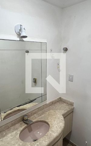 Casa para alugar com 929m², 4 quartos e 4 vagas Casa para alugar com 929m², 4 quartos e 4 vagasLavabo