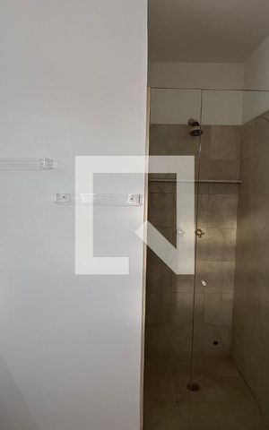 Casa para alugar com 929m², 4 quartos e 4 vagas Casa para alugar com 929m², 4 quartos e 4 vagasBanheiro da Suíte 2