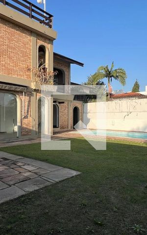 Casa para alugar com 929m², 4 quartos e 4 vagas Casa para alugar com 929m², 4 quartos e 4 vagasQuintal