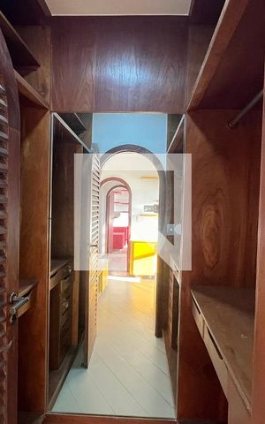 Casa para alugar com 929m², 4 quartos e 4 vagas Casa para alugar com 929m², 4 quartos e 4 vagasCloset do quarto 1