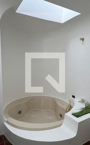 Casa para alugar com 929m², 4 quartos e 4 vagas Casa para alugar com 929m², 4 quartos e 4 vagasBanheiro da Suíte 1