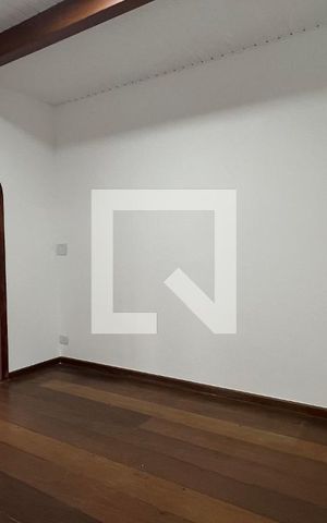 Casa para alugar com 929m², 4 quartos e 4 vagas Casa para alugar com 929m², 4 quartos e 4 vagasLiving