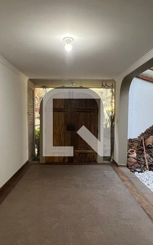 Casa para alugar com 929m², 4 quartos e 4 vagas Casa para alugar com 929m², 4 quartos e 4 vagasHall social