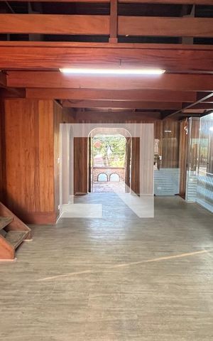Casa para alugar com 929m², 4 quartos e 4 vagas Casa para alugar com 929m², 4 quartos e 4 vagasSótão
