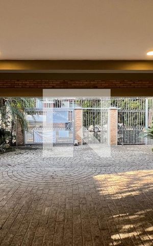 Casa para alugar com 929m², 4 quartos e 4 vagas Casa para alugar com 929m², 4 quartos e 4 vagasGaragem