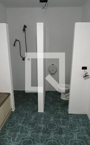Casa para alugar com 929m², 4 quartos e 4 vagas Casa para alugar com 929m², 4 quartos e 4 vagasVestiário 2