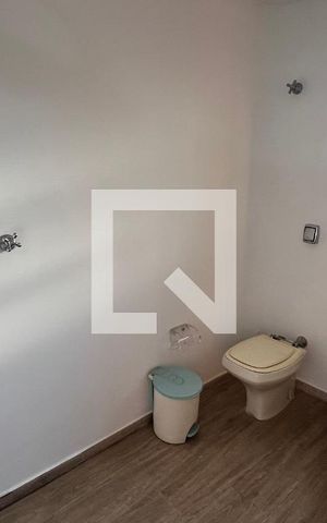 Casa para alugar com 929m², 4 quartos e 4 vagas Casa para alugar com 929m², 4 quartos e 4 vagasBanheiro da sala 2