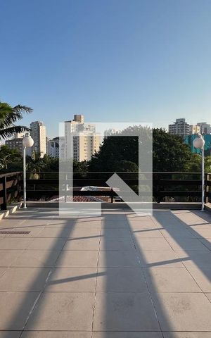 Casa para alugar com 929m², 4 quartos e 4 vagas Casa para alugar com 929m², 4 quartos e 4 vagasTerraço