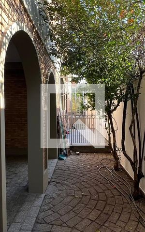 Casa para alugar com 929m², 4 quartos e 4 vagas Casa para alugar com 929m², 4 quartos e 4 vagasGaragem