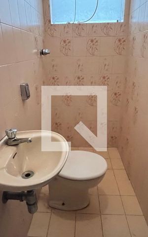 Casa para alugar com 929m², 4 quartos e 4 vagas Casa para alugar com 929m², 4 quartos e 4 vagasBanheiro de serviço