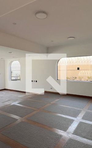 Casa para alugar com 929m², 4 quartos e 4 vagas Casa para alugar com 929m², 4 quartos e 4 vagasSala