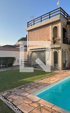 Casa para alugar com 929m², 4 quartos e 4 vagas Casa para alugar com 929m², 4 quartos e 4 vagasPiscina
