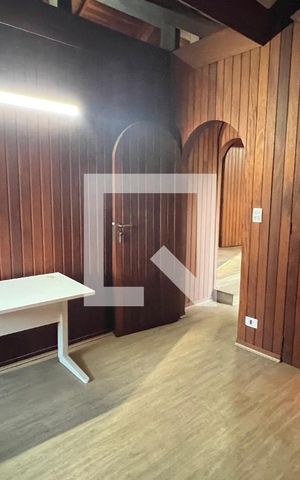 Casa para alugar com 929m², 4 quartos e 4 vagas Casa para alugar com 929m², 4 quartos e 4 vagasSala 1