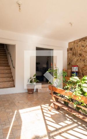 Studio para alugar com 19m², 1 quarto e sem vaga Studio para alugar com 19m², 1 quarto e sem vagaEntrada