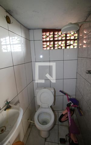 Casa à venda com 100m², 2 quartos e sem vagaBanheiro de serviço