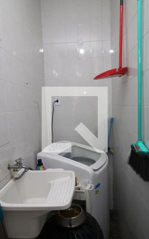 Casa à venda com 100m², 2 quartos e sem vagaÁrea de Serviço