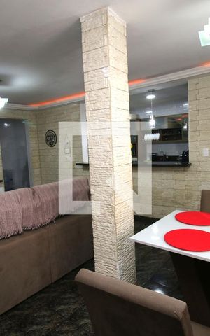 Casa à venda com 100m², 2 quartos e sem vagaSala